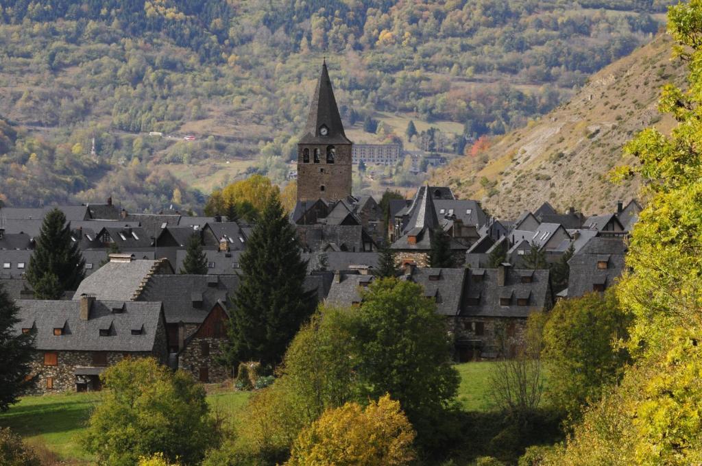 Hotel VilaGarós Kültér fotó